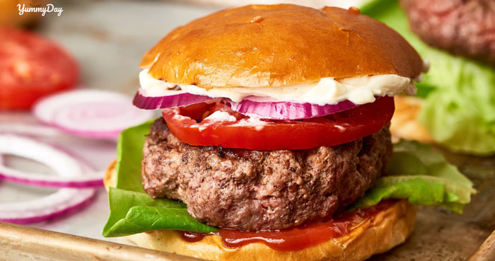 Cách làm hamburger bò đơn giản, giàu dinh dưỡng