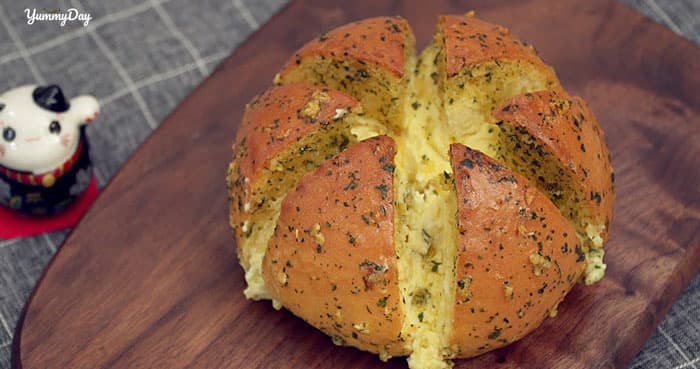 Cách làm bánh mì bơ tỏi phô mai Hàn Quốc thơm ngon xuất sắc
