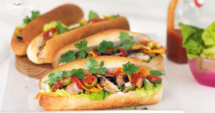 Tự làm bánh mì heo quay tại nhà thơm ngon không kém tiệm làm