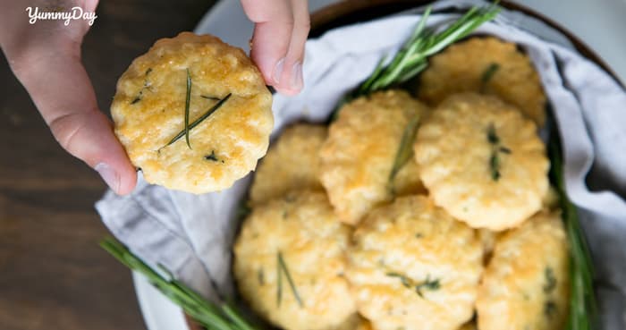 Cách làm bánh quy mặn tại nhà ngon khó cưỡng