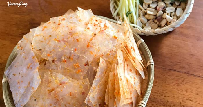 Cách làm món bánh tráng trộn muối tôm tại nhà siêu siêu ngon