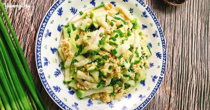 Cách làm bầu xào trứng chỉ với 10 phút lại siêu ngo