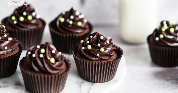 Cách làm bánh cupcake socola đơn giản mà ngon tuyệt cho gia đình