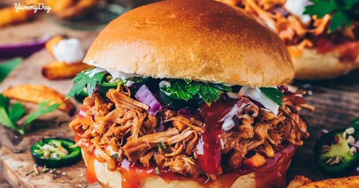 Cách làm Hamburger heo ngon tuyệt cho bữa sáng đầy năng lượng