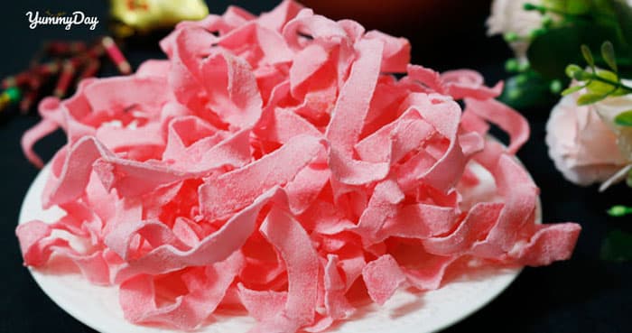 Cách làm mứt dừa màu đỏ tự nhiên vừa đẹp mắt vừa hấp dẫn