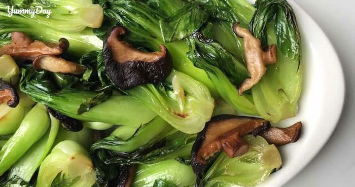 Cải thìa xào nấm đông cô bữa cơm ngon cho ngày chay thanh đạm