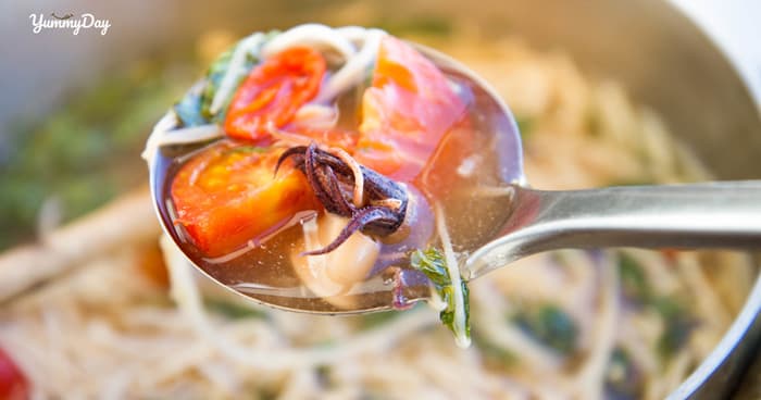 Cách nấu canh chua mực ngon ngọt đến cùng cực ai cũng mê