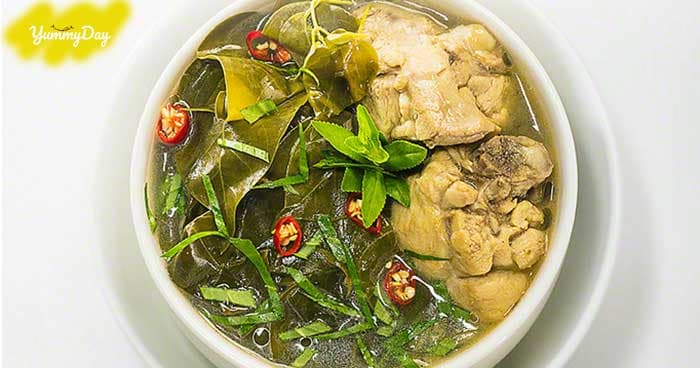 Cách nấu món canh gà lá giang thơm ngon chiêu đãi cả gia đình