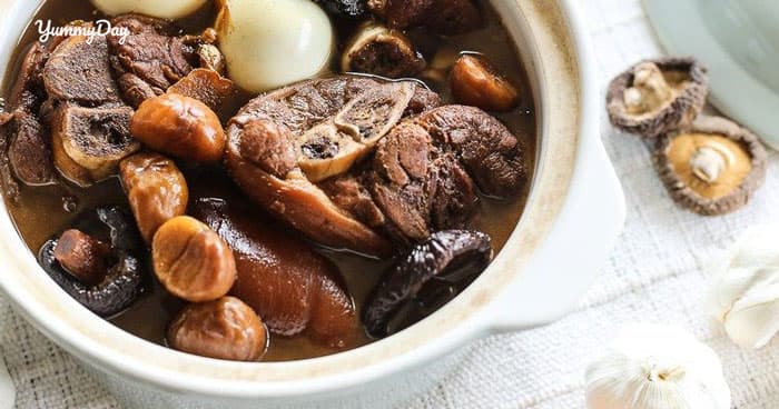 Giò heo hầm nấm đông cô không được gì ngoài ngon và bổ