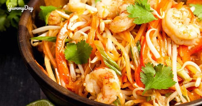 Gỏi đu đủ tôm thịt giòn giòn chua cay, ăn là ghiền!