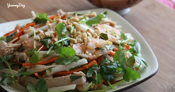 Gỏi ngó sen tôm thịt quyện hòa đủ vị đánh thức giác quan