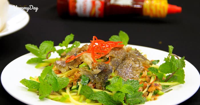 Cách làm gỏi xoài khô cá sặc đặc biệt thơm ngon