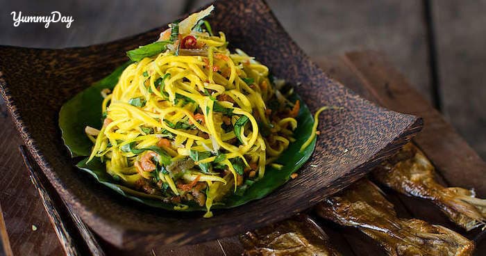 Cách làm gỏi xoài tôm khô chỉ nghe tên bụng đã cồn cào