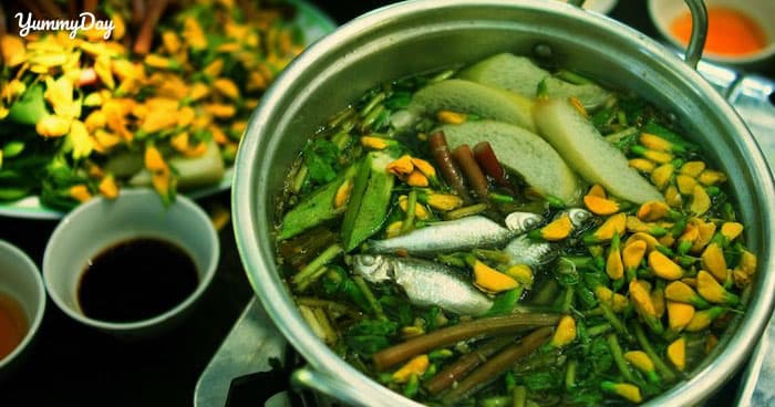 Cách nấu lẩu cá linh bông điên điển vô cùng thơm ngon