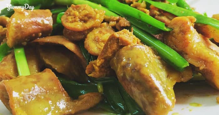 Cách làm lòng heo xào nghệ ăn là ghiền đậm chất miền Trung