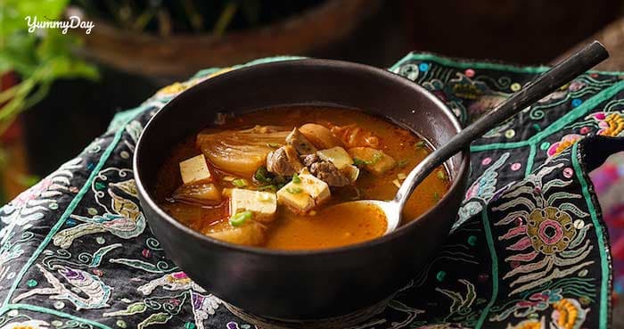 Hướng dẫn nấu canh kim chi thịt bò thơm ngon hấp dẫn tại nhà