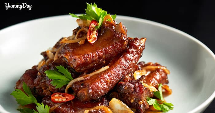 Thử sức nấu sườn non kho mặn hấp dẫn bằng hai cách khác nhau