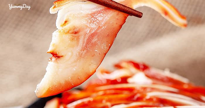 Tai heo ngâm mắm mê đắm đuối vị chua ngọt mềm giòn sần sật