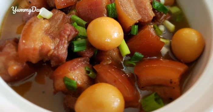Cách làm thịt kho trứng cút nước dừa ngon khó cưỡng