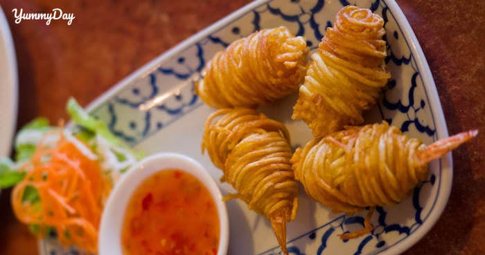 Cách làm tôm cuộn khoai tây chiên giòn tan, ngon mê ly