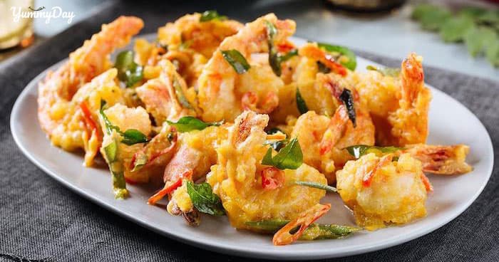 Cách làm món tôm rang trứng muối với công thức cực đơn giản
