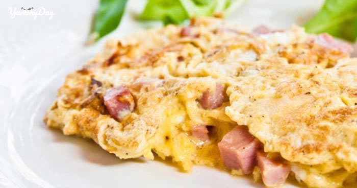 Cách làm món trứng chiên xúc xích cả nhà thích mê