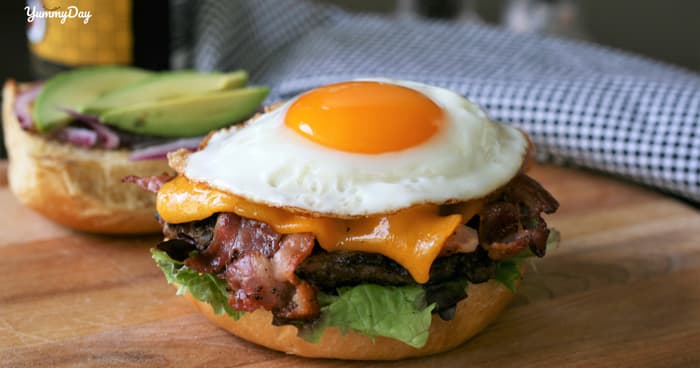 Cách làm hamburger trứng tưởng không dễ mà lại dễ không tưởng