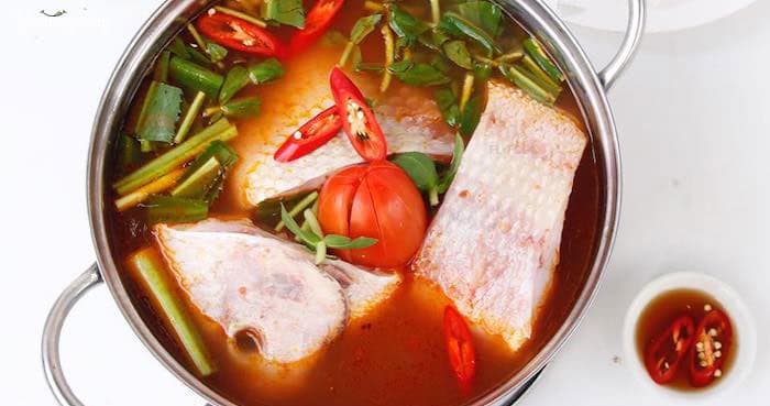 Nồi lẩu cá diêu hồng món ngon đãi tiệc dùng cho các ngày lễ tết