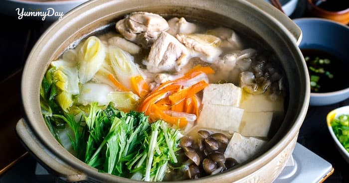 Cách nấu lẩu gà nấm ngon đậm đà hương vị cả nhà đều thích mê