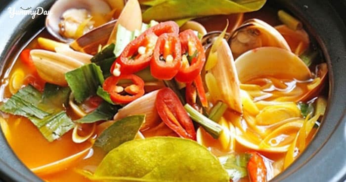 Hướng dẫn cách nấu lẩu nghêu đơn giản với vị chua cay khó cưỡng