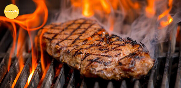 Nướng thịt bò trên lửa lớn để làm nổi bật hương vị