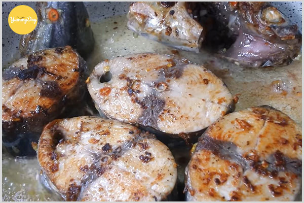 cách làm món cá ngừ kho thơm ăn mãi không ngán