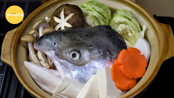 Cách nấu lẩu cá hồi măng chua cực dễ