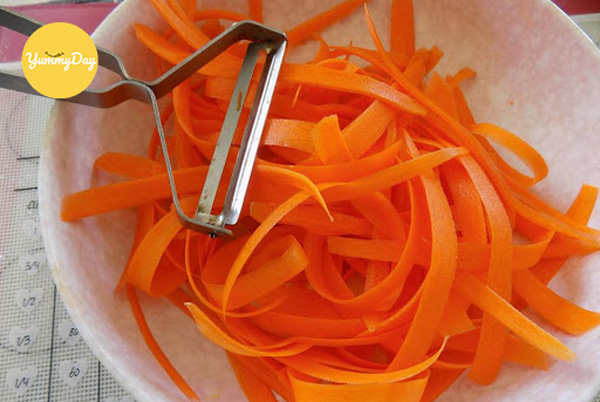 Bào mỏng cà rốt