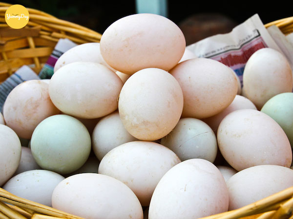 Chuẩn bị số lượng trứng phù hợp với khẩu phần ăn của gia đình bạn nhé