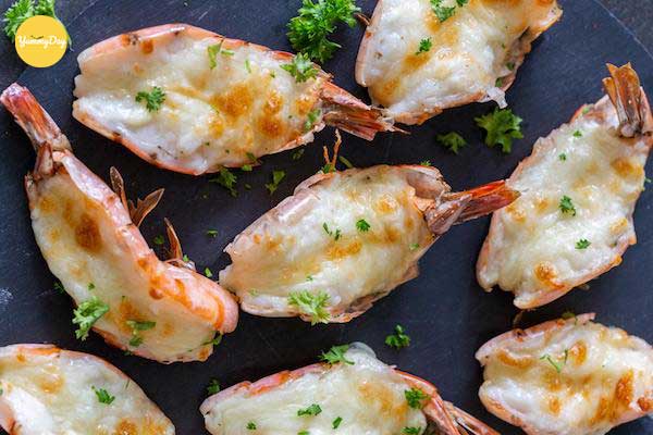 Cách chế biến món tôm hùm nướng phô mai “gây sốt” của HP3 Seafood